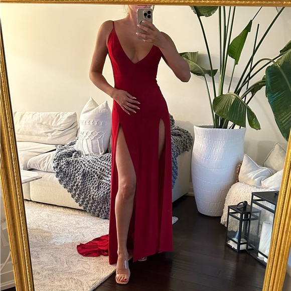 ABYSS RED DRESS - Picture 1 of 4